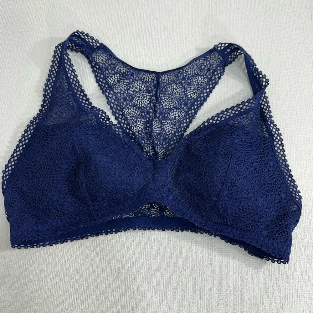 Victoria’s Secret lace bralette blue size L